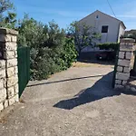Beachfront House With Garden And Two Terraces * Tisno