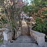 Beachfront House With Garden And Two Terraces Casa vacanze