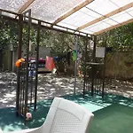 Beachfront House With Garden And Two Terraces Casa vacanze Tisno