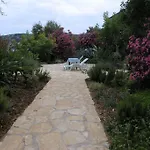 Beachfront House With Garden And Two Terraces Casa vacanze *