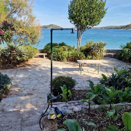 Holiday home Beachfront House With Garden And Two Terraces