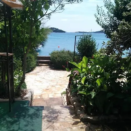 Holiday home Beachfront House With Garden And Two Terraces