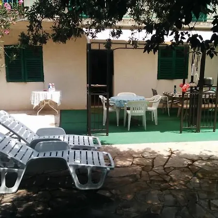 Beachfront House With Garden And Two Terraces Tisno