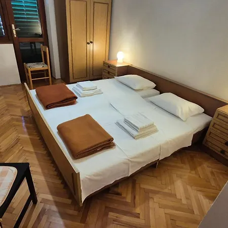 Vikendica Beachfront House With Garden And Two Terraces Tisno