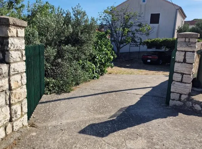 Beachfront House With Garden And Two Terraces * Tisno