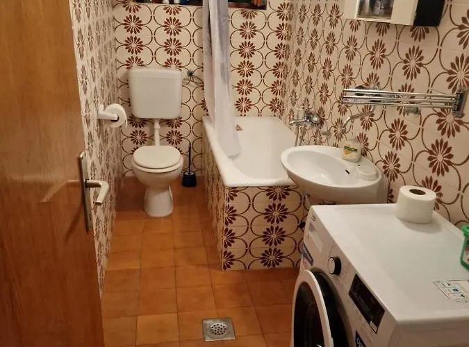 Beachfront House With Garden And Two Terraces * Tisno