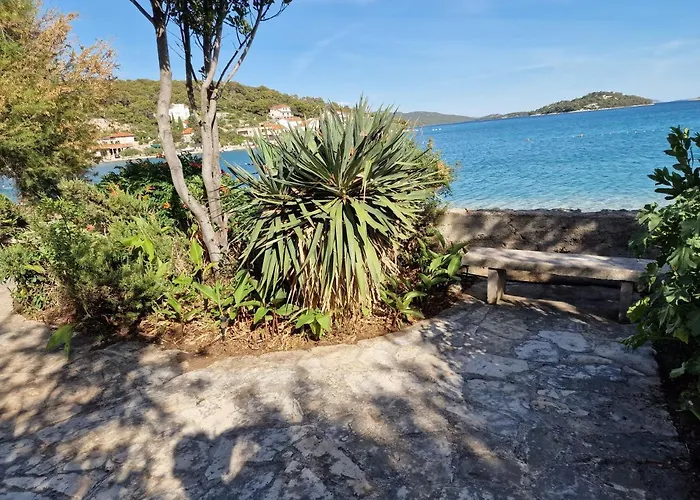 Beachfront House With Garden And Two Terraces 펜션