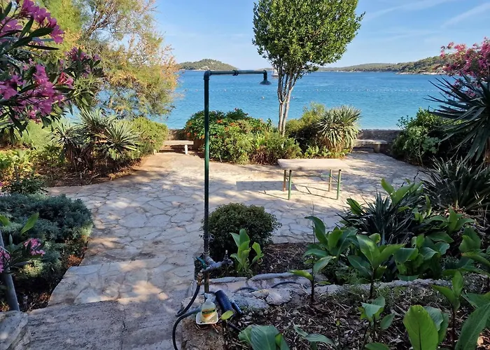 Holiday home Beachfront House With Garden And Two Terraces