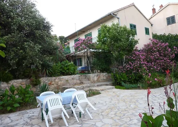 Beachfront House With Garden And Two Terraces Casa de Férias