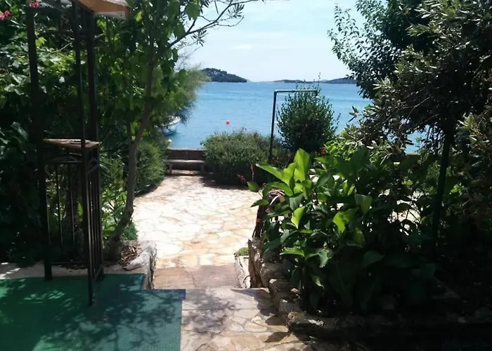 Holiday home Beachfront House With Garden And Two Terraces