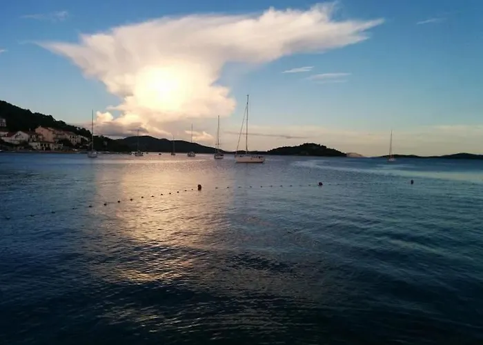 Beachfront House With Garden And Two Terraces *