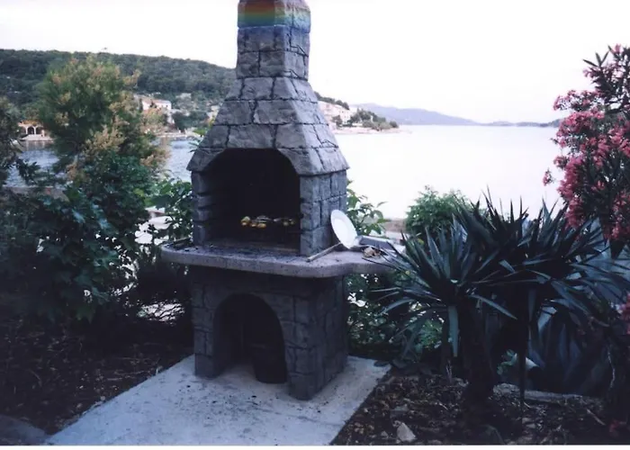 Beachfront House With Garden And Two Terraces Casa de Férias *