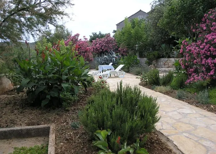 Beachfront House With Garden And Two Terraces Tisno