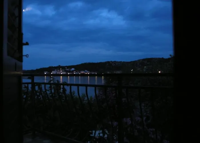 Beachfront House With Garden And Two Terraces Tisno