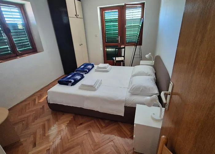 Beachfront House With Garden And Two Terraces *